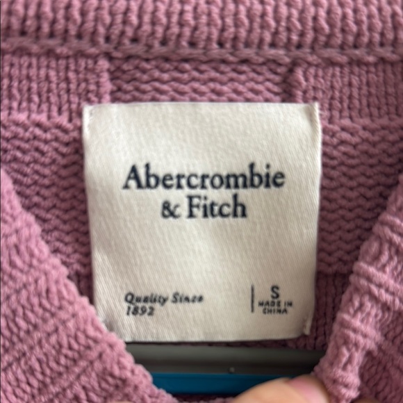 Abercrombie & Fitch Pink Crew Neck Textured Sweater - Picture 2 of 3